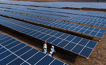 Sončna energija: TotalEnergies v letu 2023 med vodilnimi v svetu